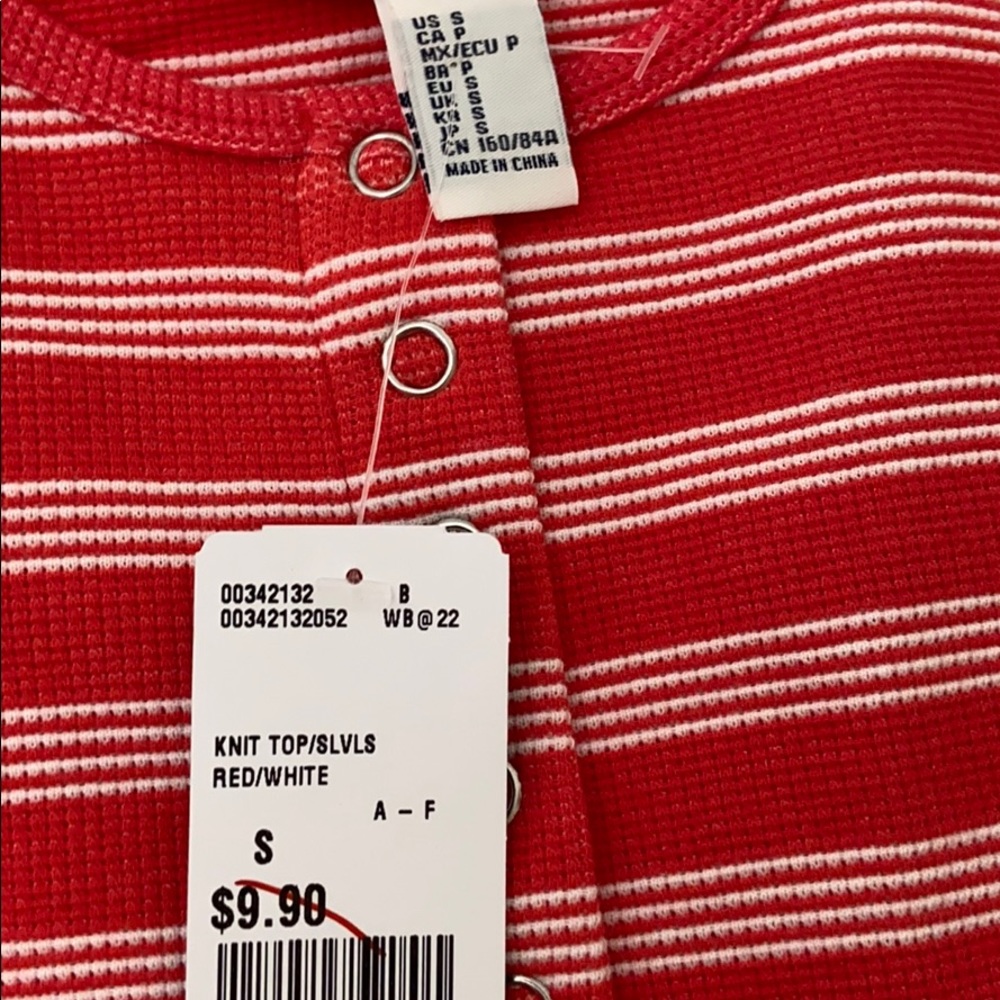 🐥Everyday Red white Forever 21 Top - Picture 6 of 7